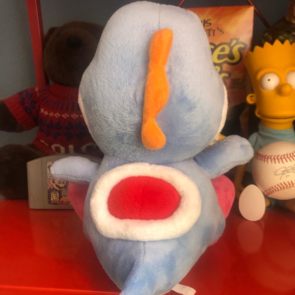 Yoshi Plush - Picture 2 of 5
